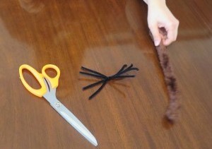 Making a Spider Cat Toy with Pipe Cleaners